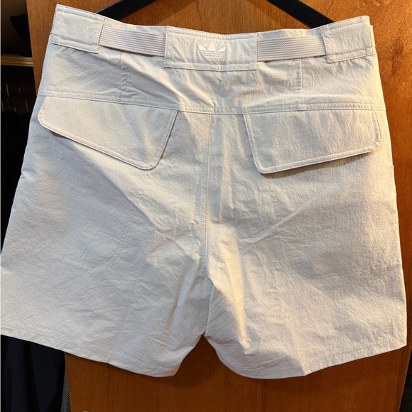 adidas Men's Off-White Cargo Shorts - Picture 4 of 5